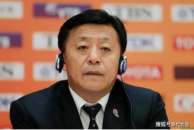 影片故事始于一场婚礼上的偶然邂逅，大卫（科林·法瑞尔 饰）与莎拉（玛格特·罗比 饰）这对陌生人在神秘GPS的引导下，共同踏上了一段超乎想象的旅途。