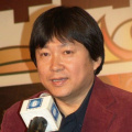 江湖盛传，《鹿鼎记》原定选角是84剧版主角梁朝伟，但王晶曾否认过这一点，直言一直都是周星驰，因为在他看来，梁朝伟太“帅”，“因为太帅，不需要耍花招、用手段就会让女人爱上他。
